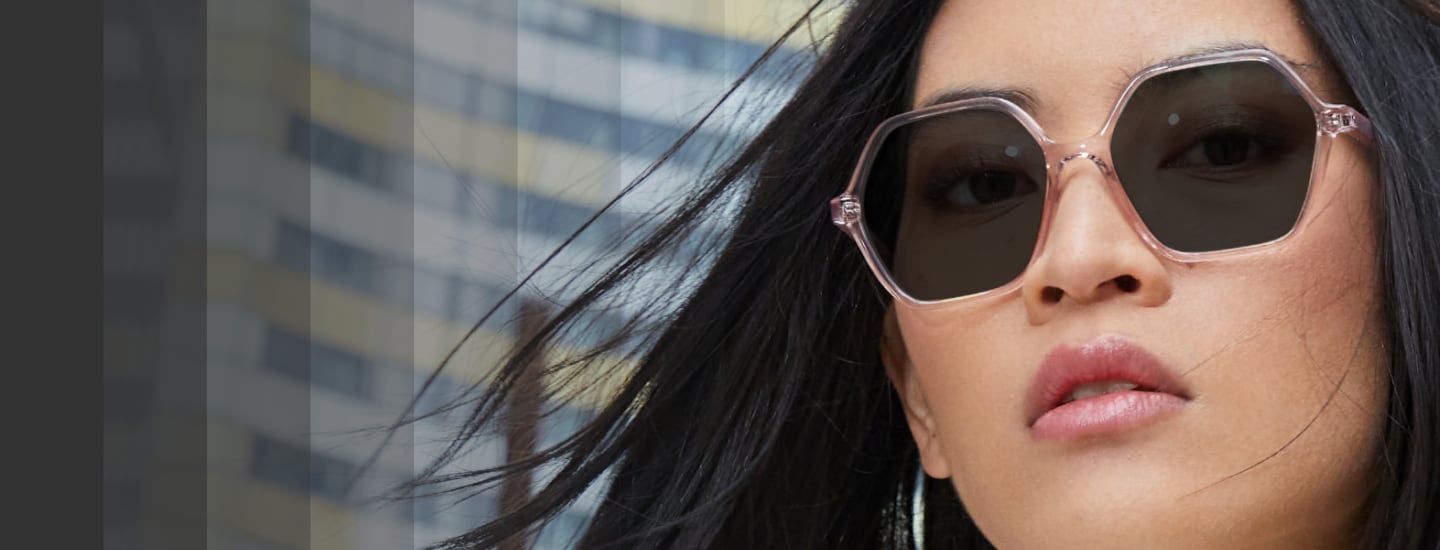 essilor-background