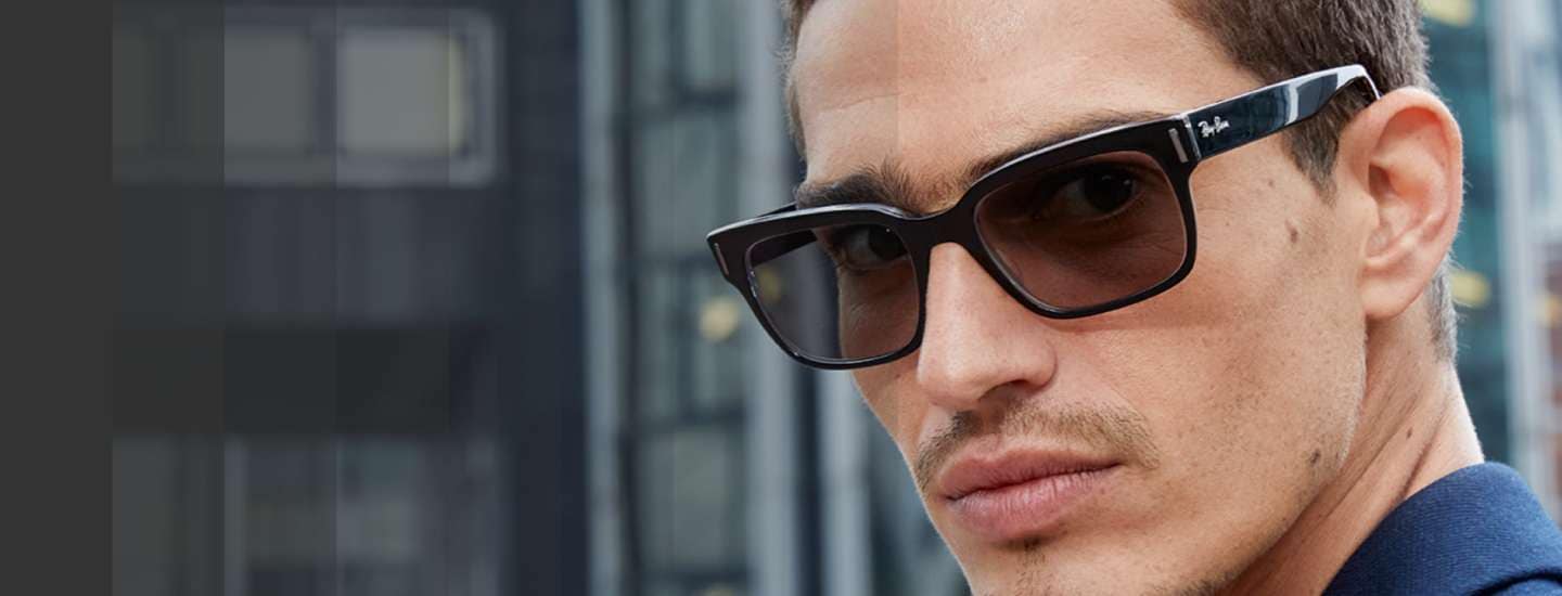 essilor-background