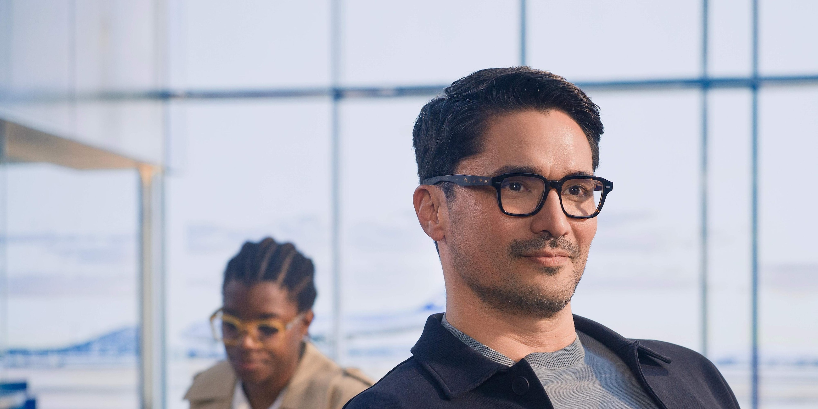 essilor-background